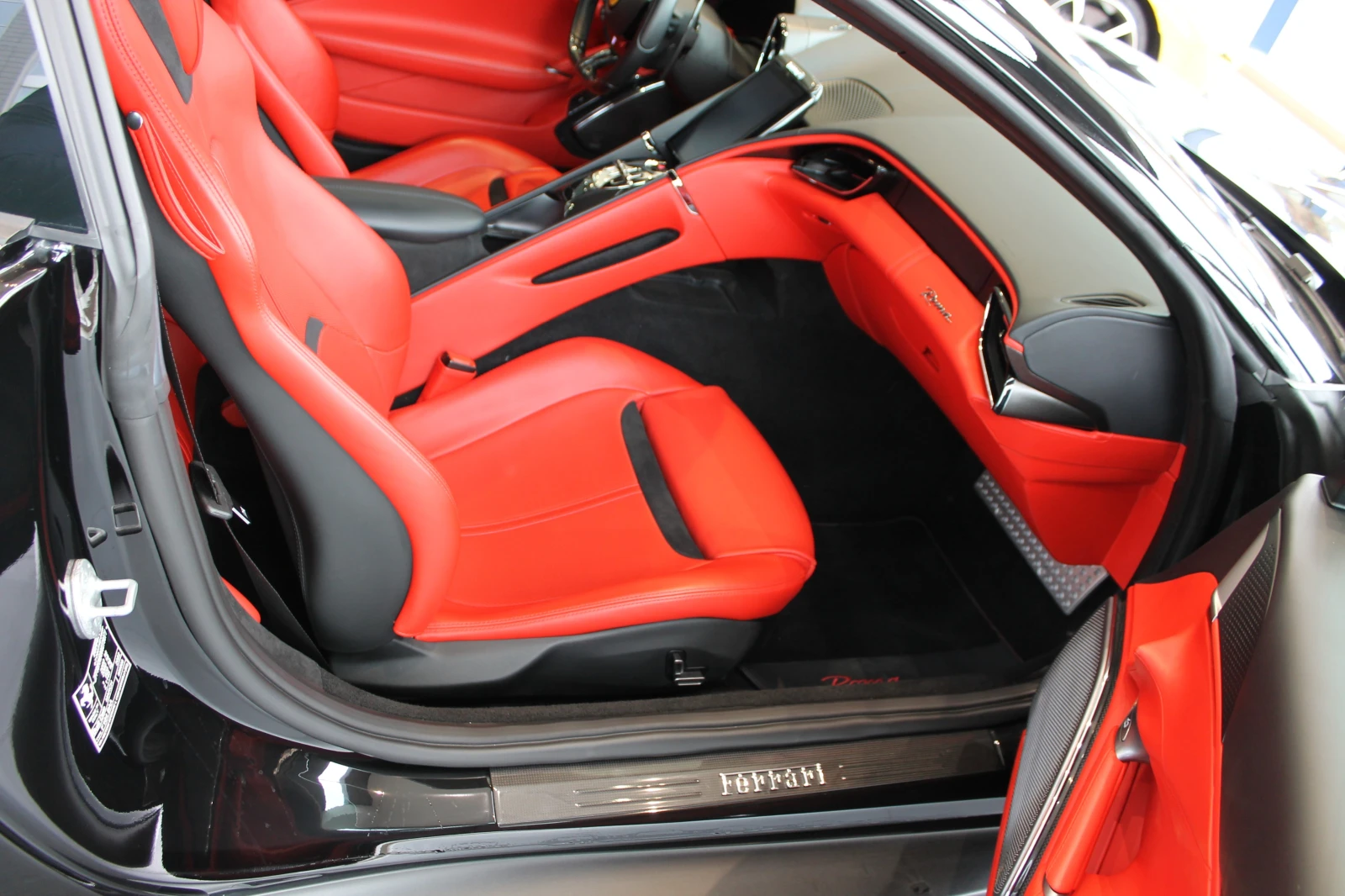 Ferrari Roma | Mobile.bg   15