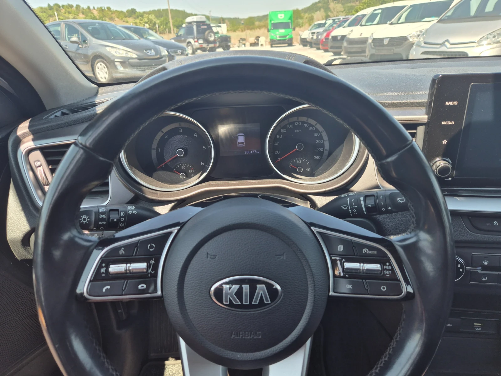 Kia Ceed 1.6 CRDI - изображение 8