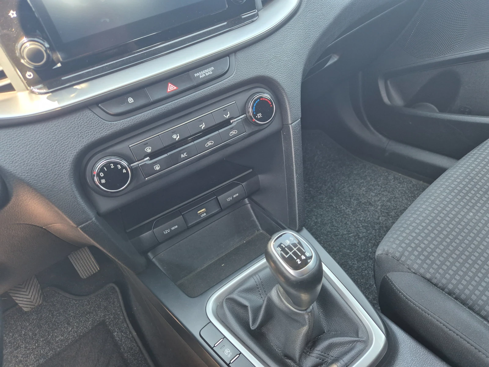 Kia Ceed 1.6 CRDI - изображение 9