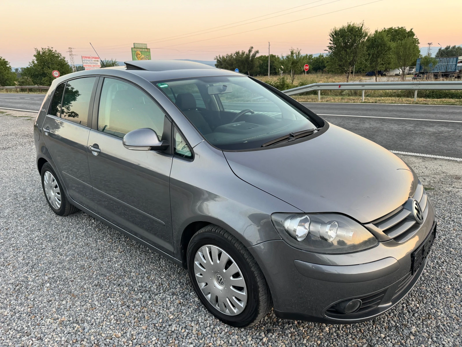 VW Golf Plus 1.6i* 102кс* Германия* Климатик* Нов внос*  - изображение 10