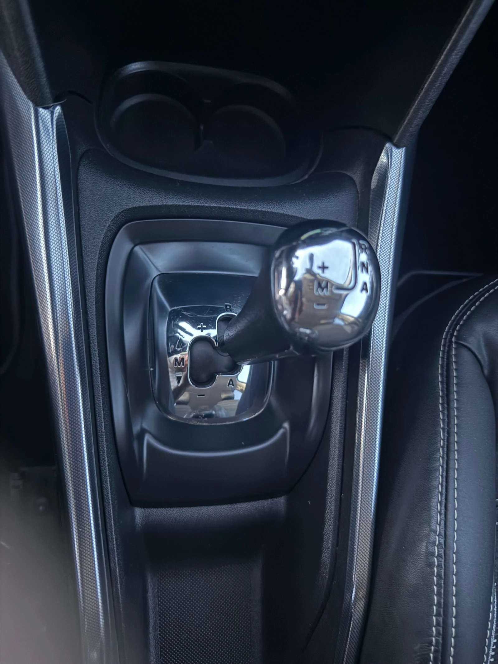 Peugeot 2008 1.6 hdi AVTOMAT   !!! | Mobile.bg   16