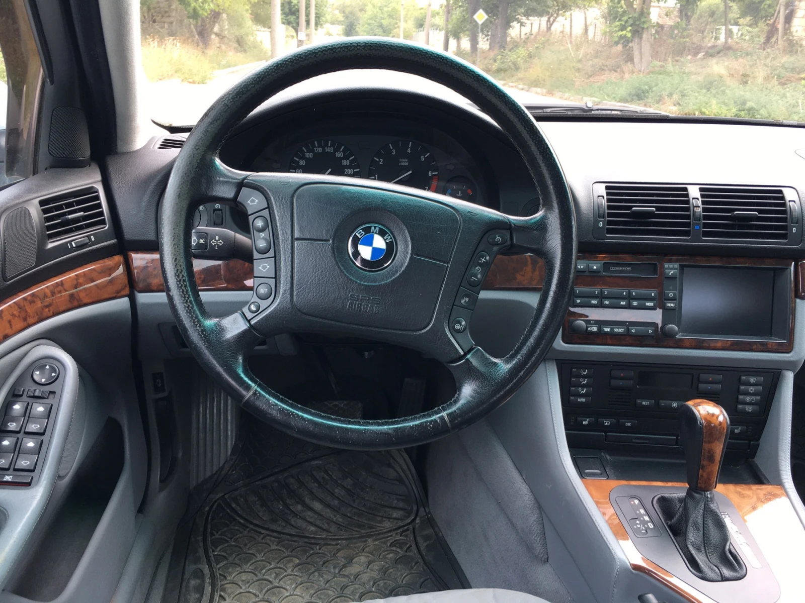 BMW 528  - изображение 8