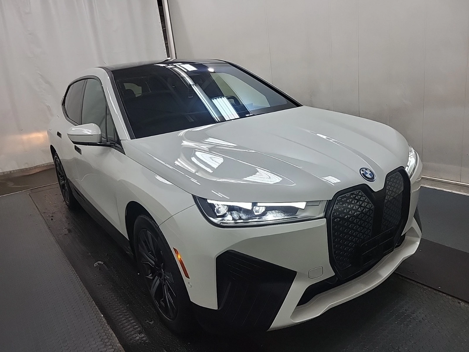 BMW iX 40i * * CARFAX * * АВТО КРЕДИТ * *  - изображение 3