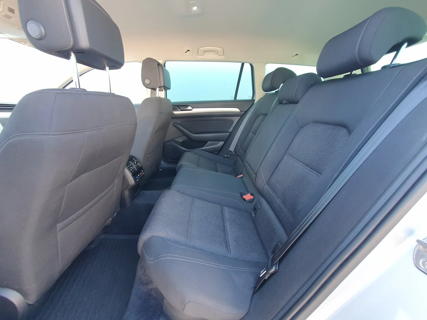 VW Passat Comfortline 2.0TDI BMT | Mobile.bg — изображение 5