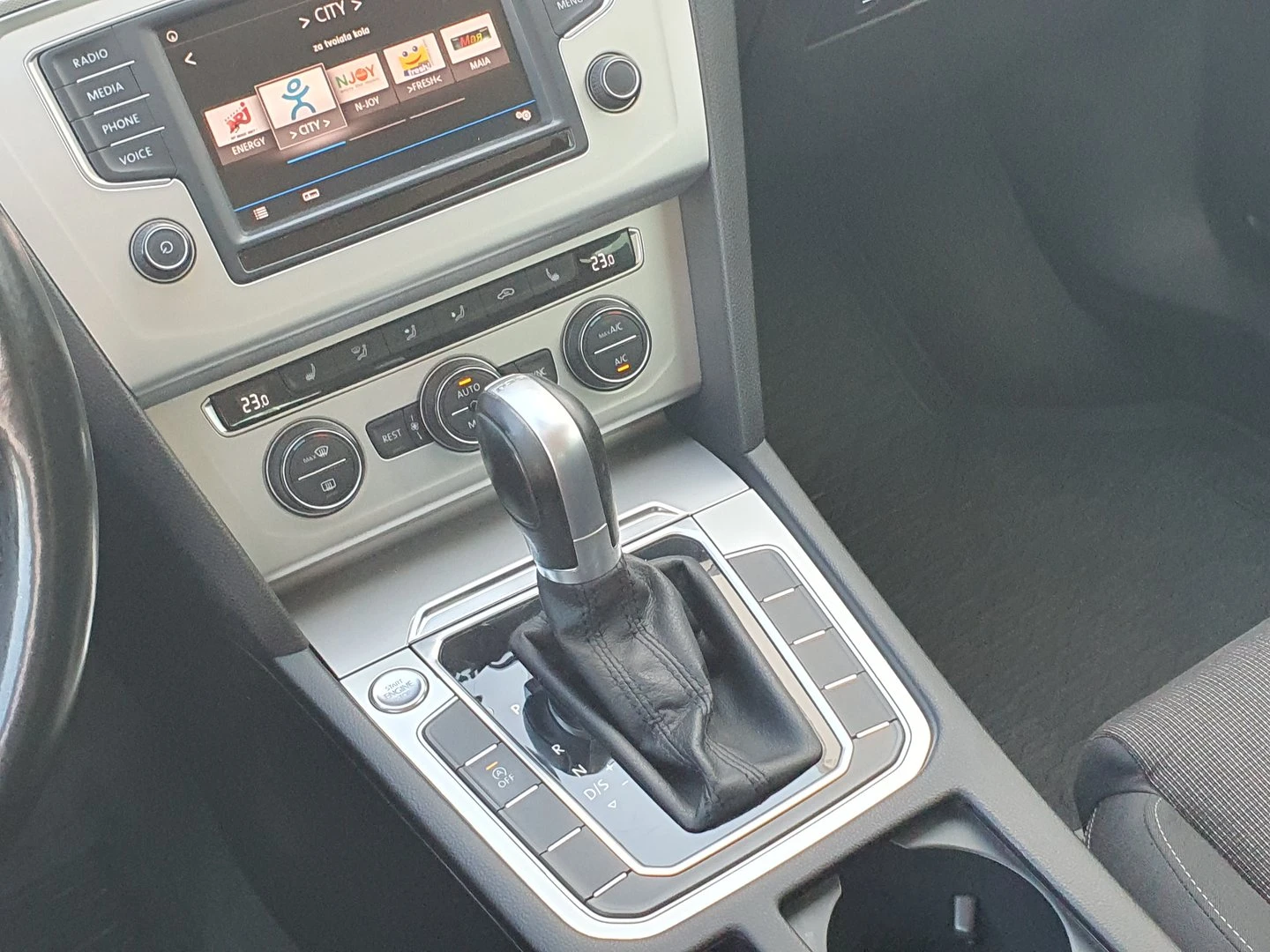 VW Passat Comfortline 2.0TDI BMT | Mobile.bg — изображение 9