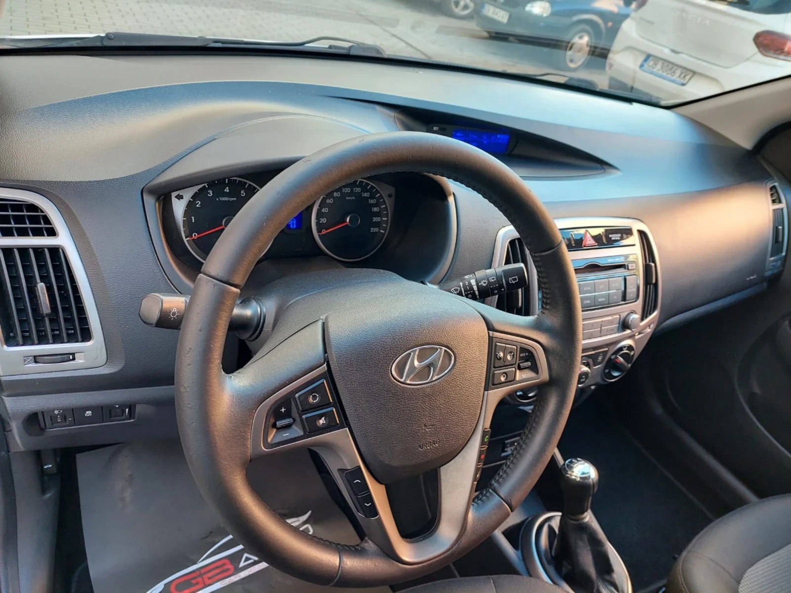 Hyundai I20 1.3 93000��. ��� ��������� | Mobile.bg � ����������� 11