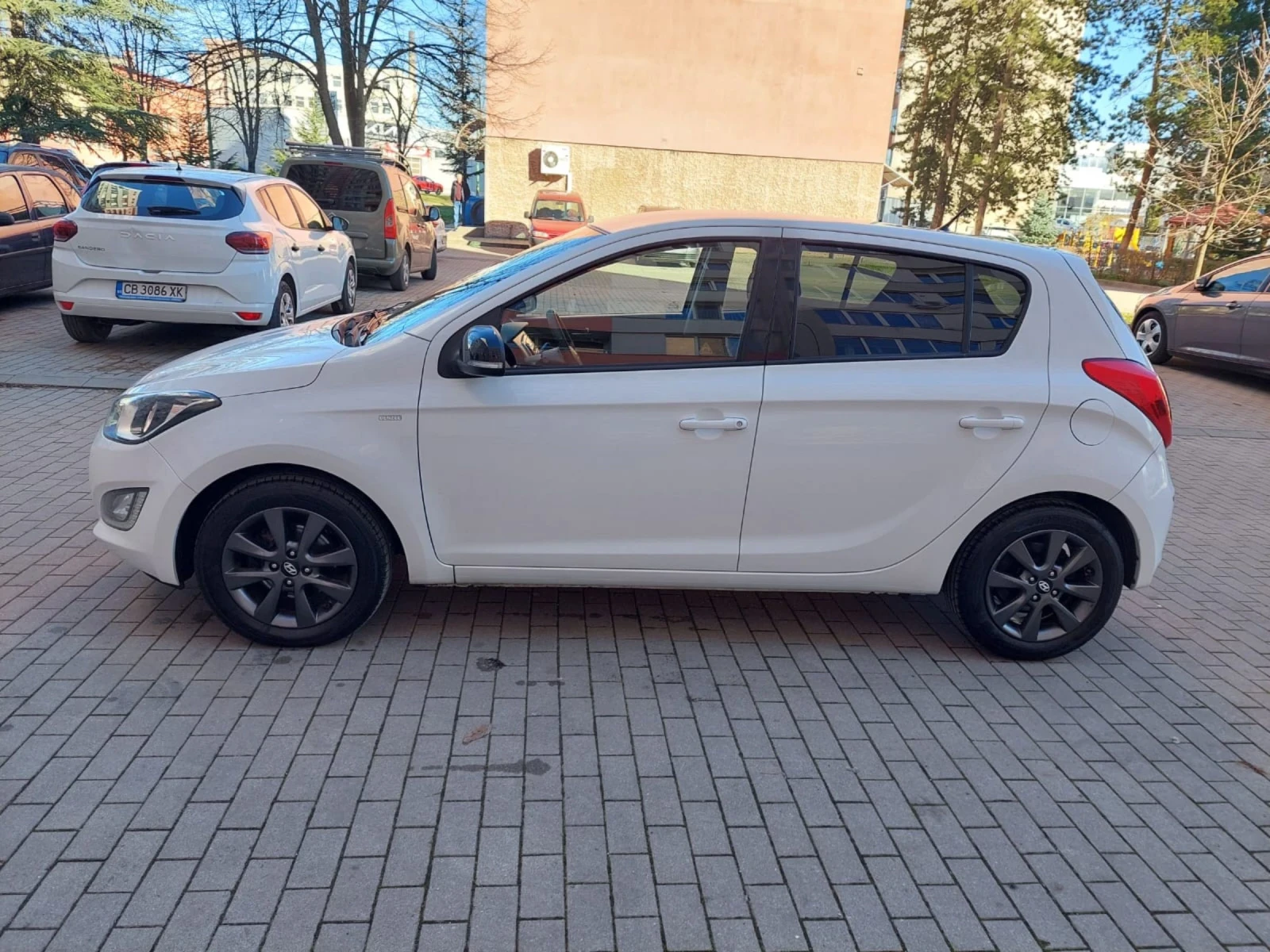 Hyundai I20 1.3 93000��. ��� ��������� | Mobile.bg � ����������� 4