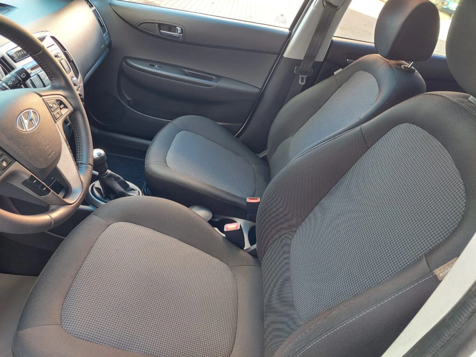 Hyundai I20 1.3 93000��. ��� ��������� | Mobile.bg � ����������� 13