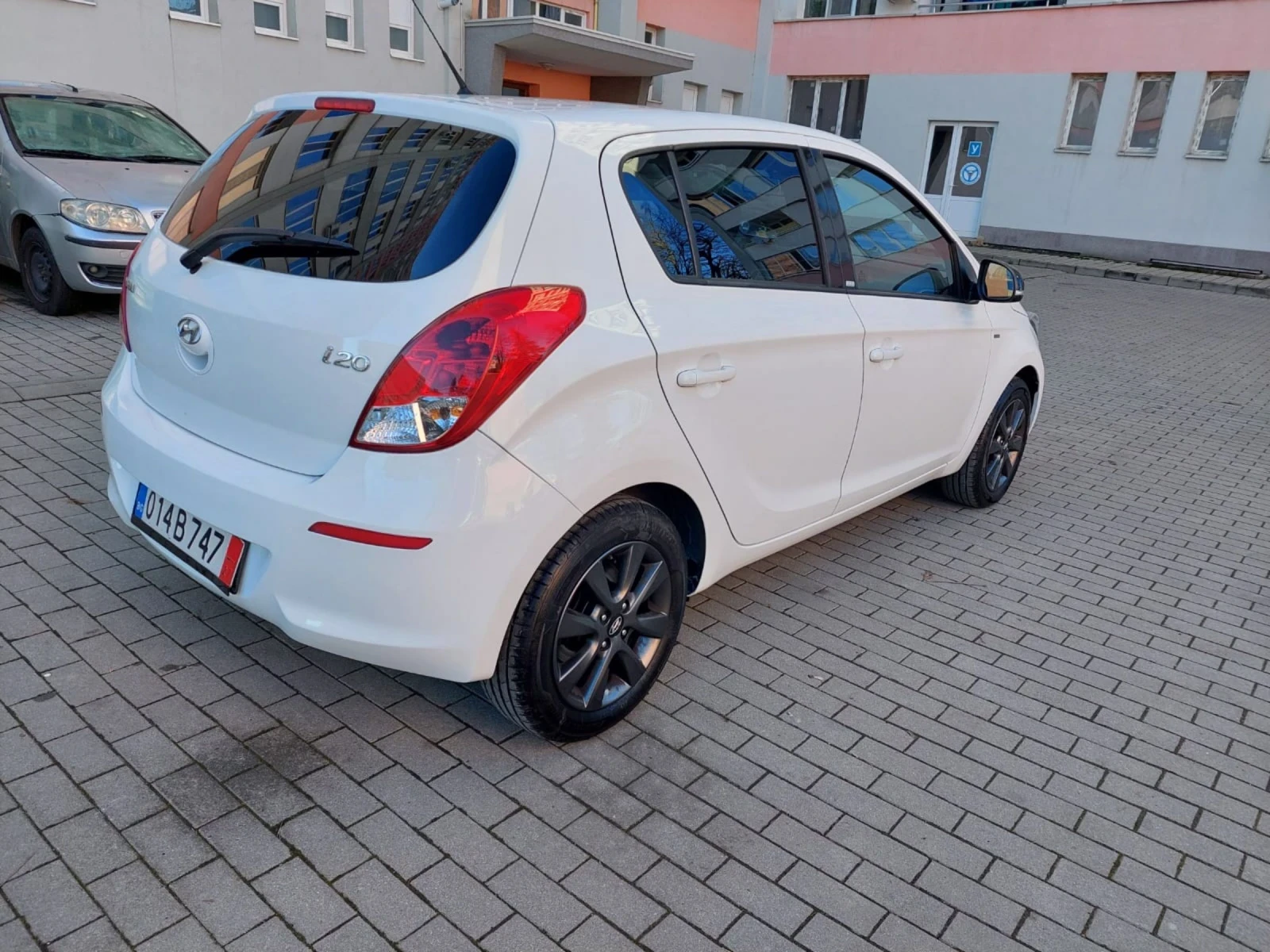 Hyundai I20 1.3 93000��. ��� ��������� | Mobile.bg � ����������� 8