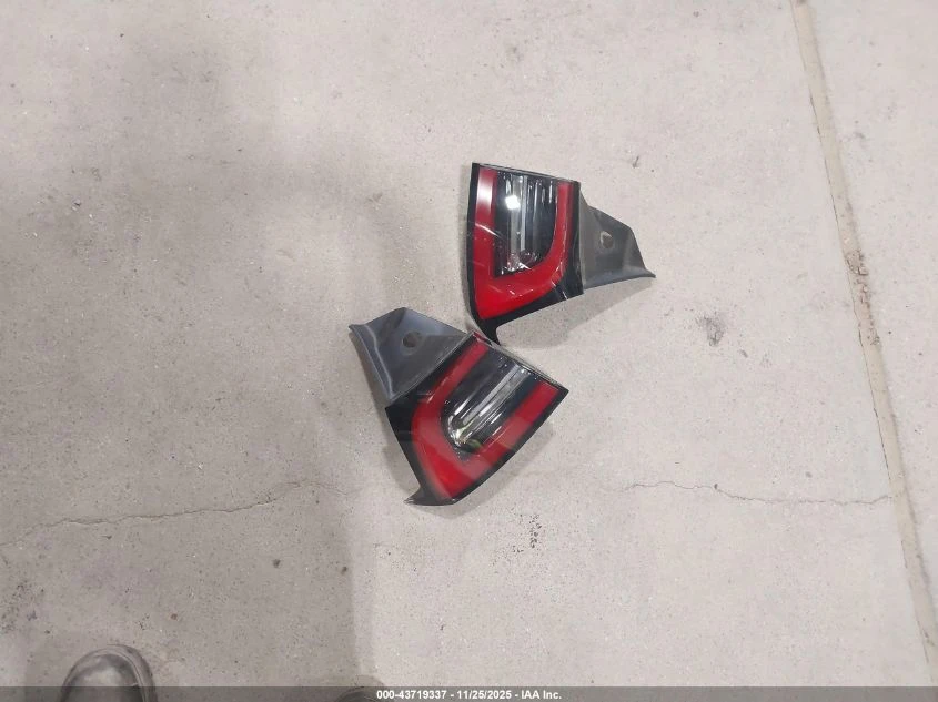 Tesla Model Y U   U All Wheel Drive - изображение 4