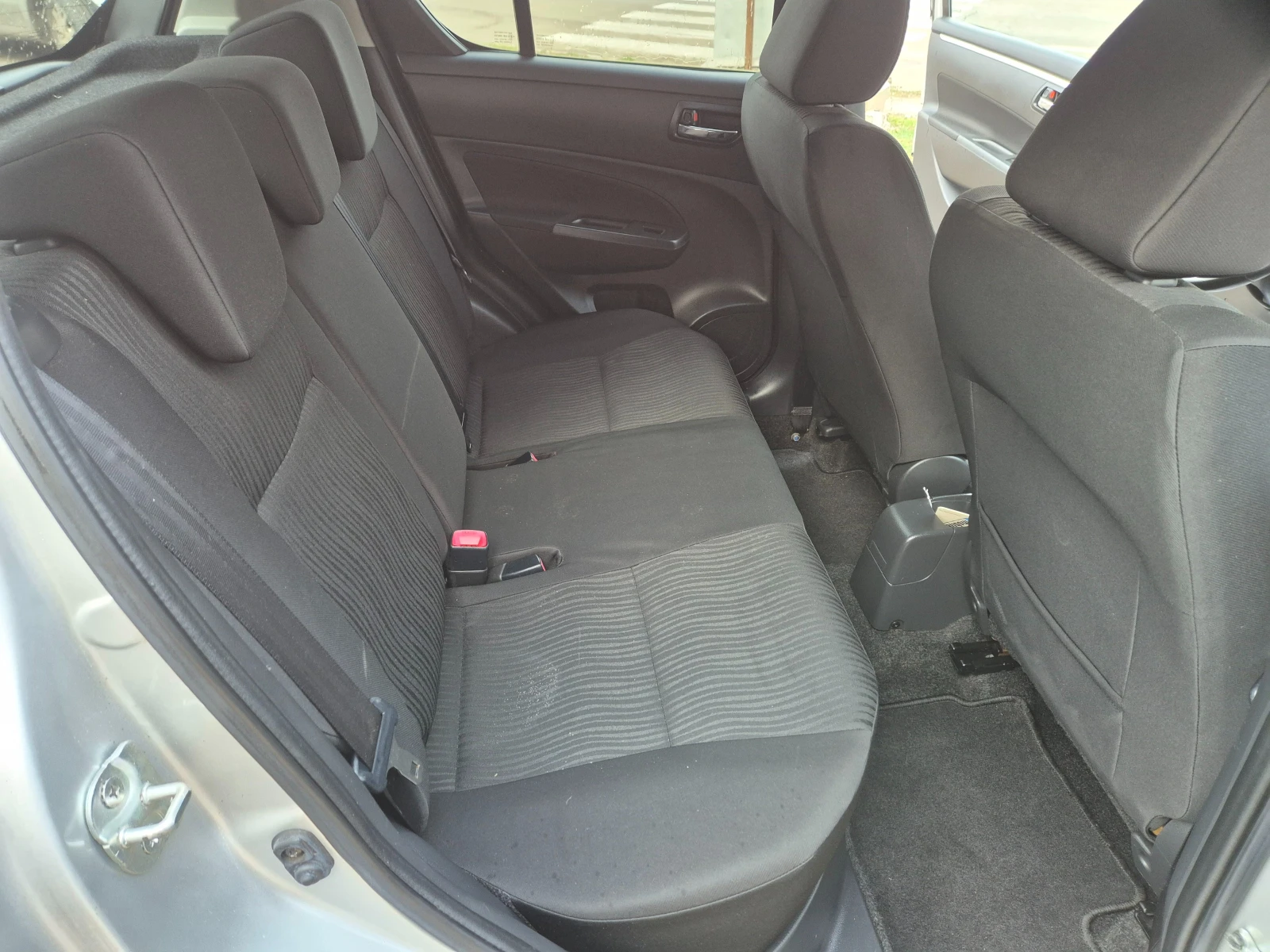 Suzuki Swift 1.3DDIS | Mobile.bg � ����������� 12