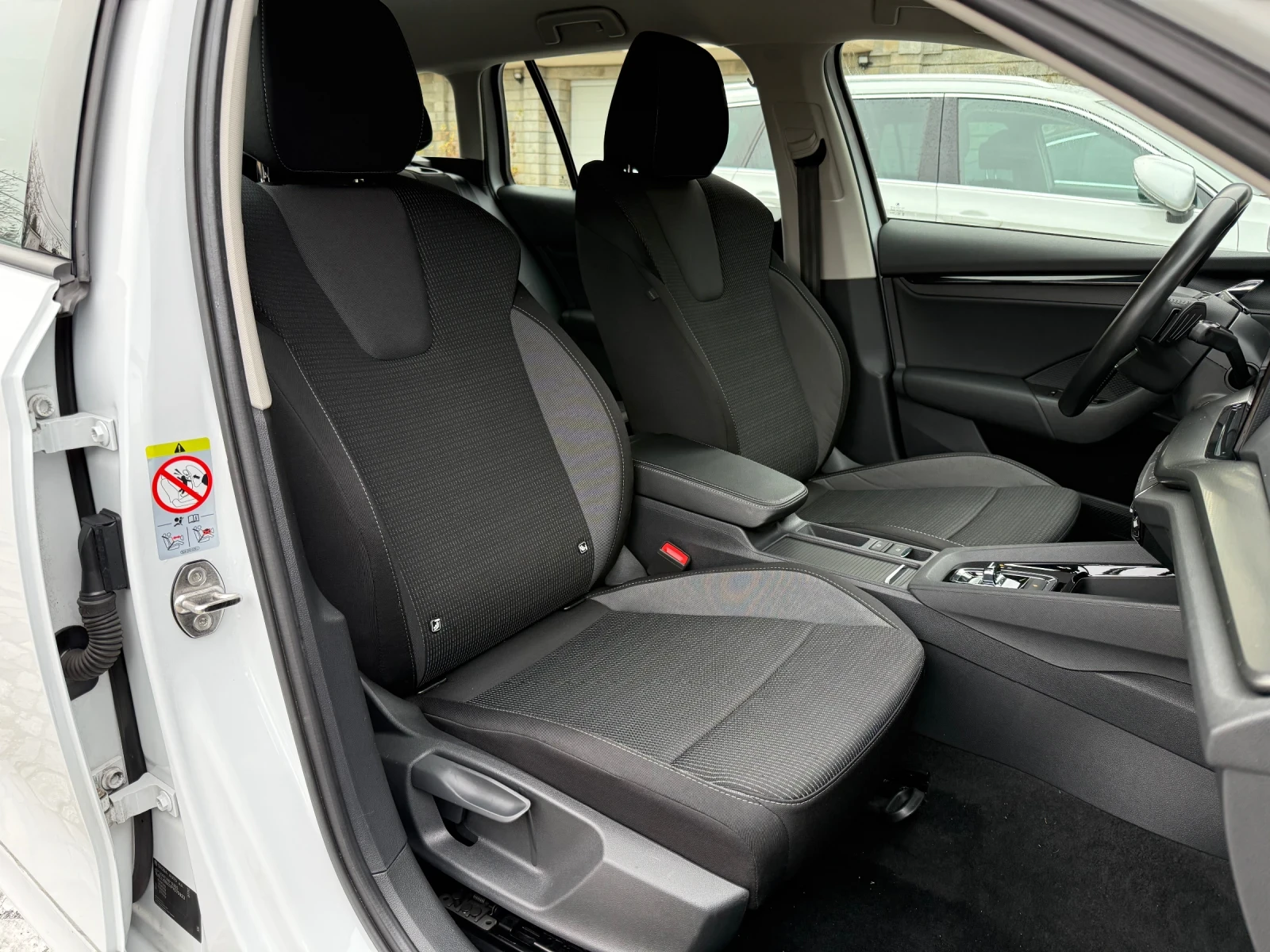 Skoda Octavia 2.0TDI 150kc DSG 2023 140000km | Mobile.bg � ����������� 14