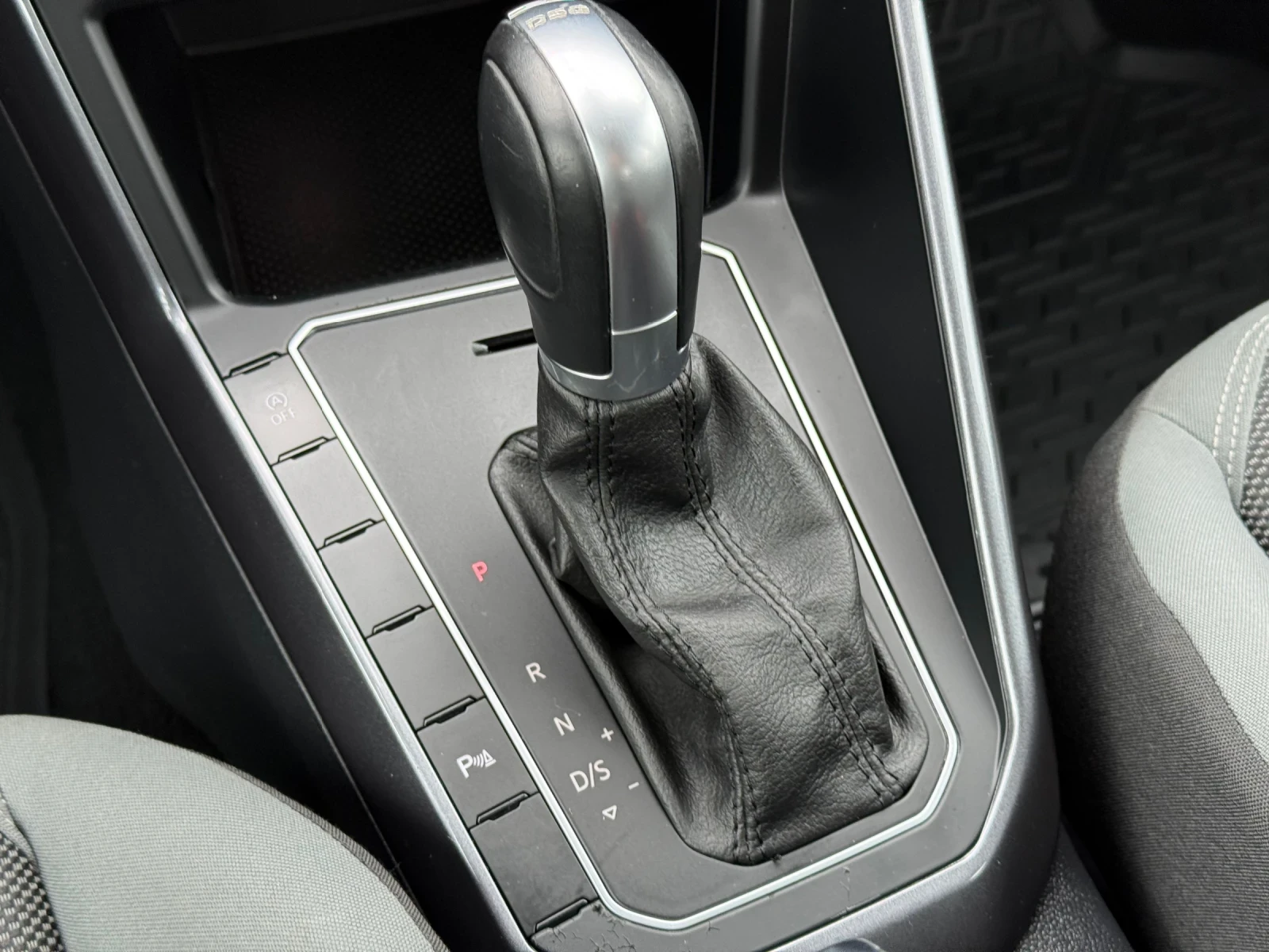 VW Polo 1.0TSI* NAVI* РЕГИСТРИРАН , снимка 12 - Автомобили и джипове - 53975671