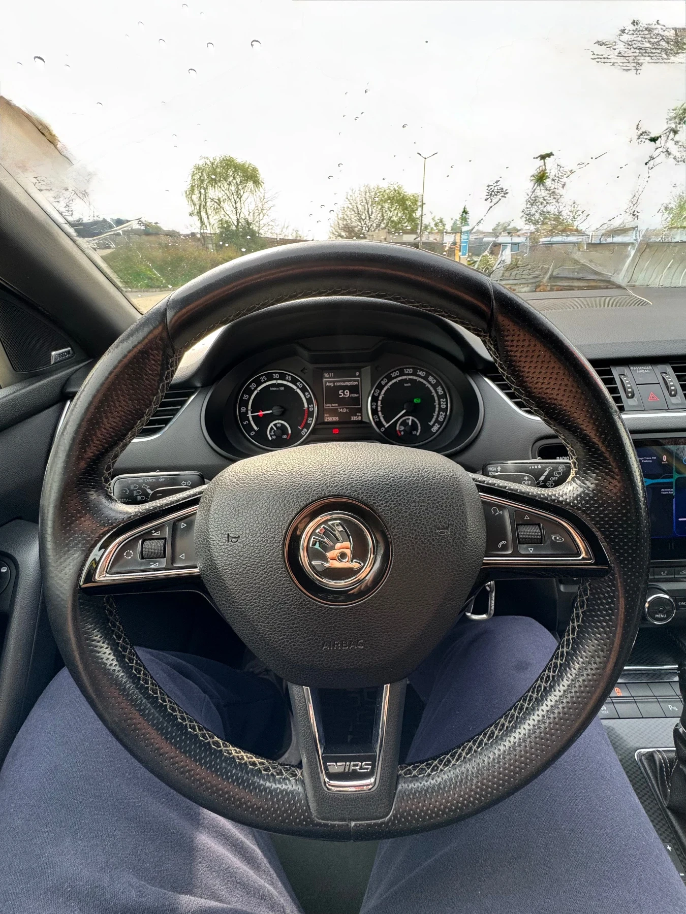 Skoda Octavia VRS, снимка 9 - Автомобили и джипове - 54184474