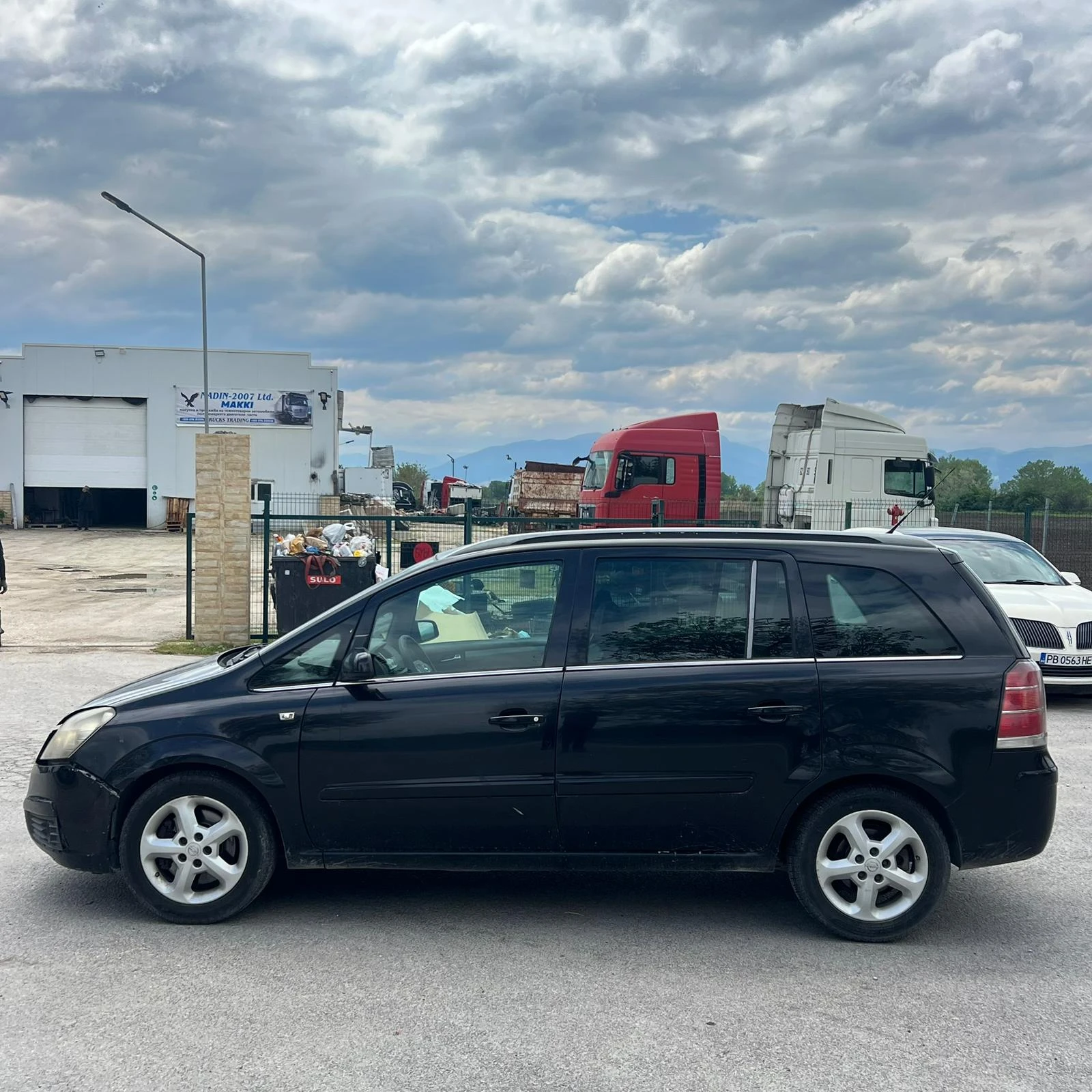Opel Zafira 1, 9, снимка 8 - Автомобили и джипове - 54531937