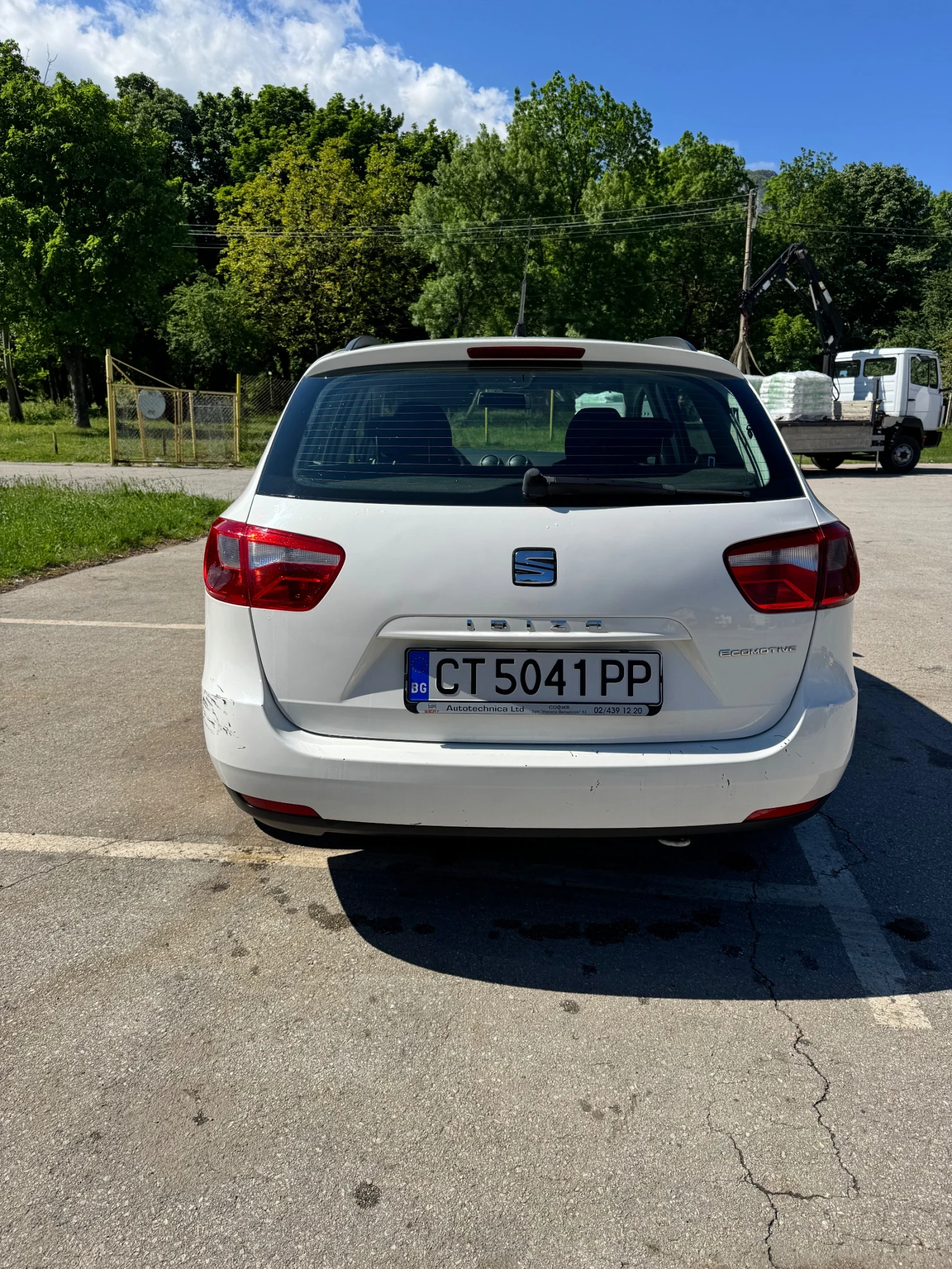 Seat Ibiza, снимка 5 - Автомобили и джипове - 54553195