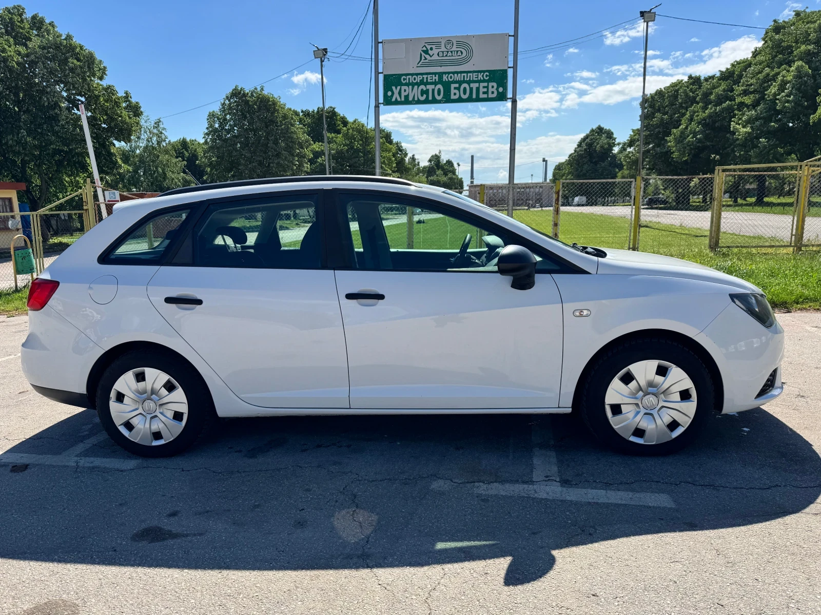 Seat Ibiza, снимка 3 - Автомобили и джипове - 54553195