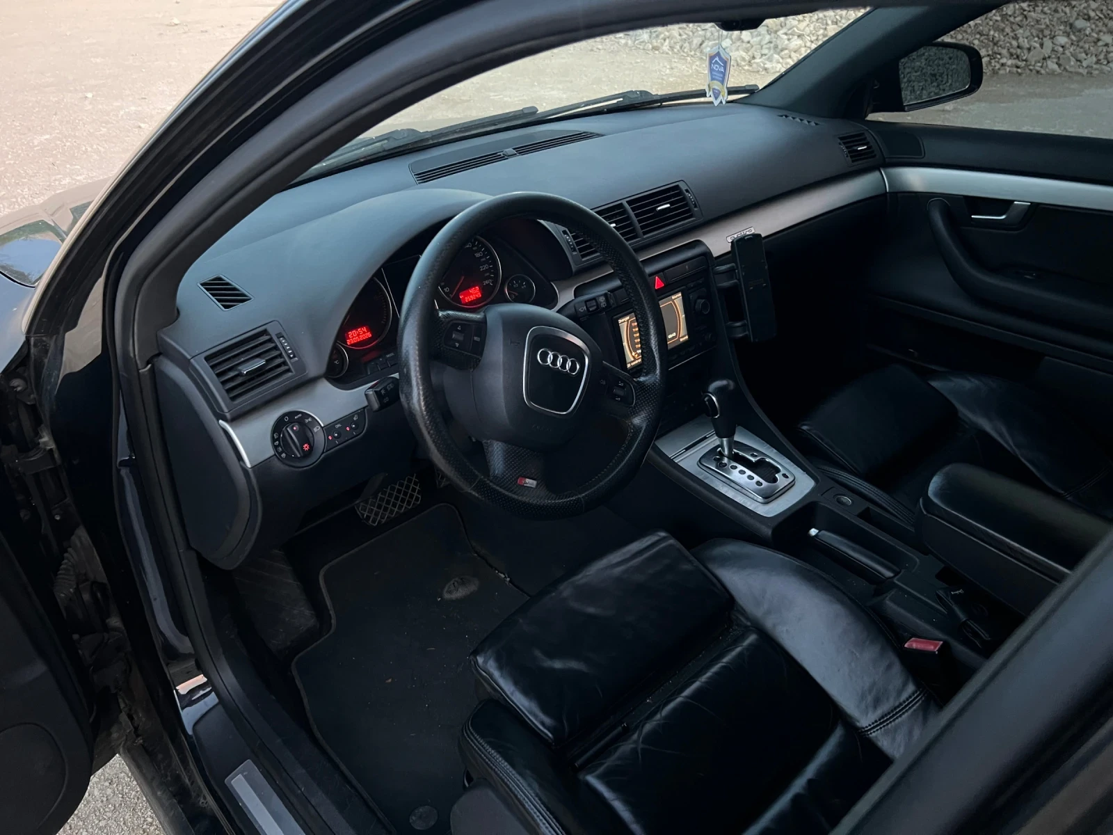 Audi A4, снимка 7 - Автомобили и джипове - 54672765