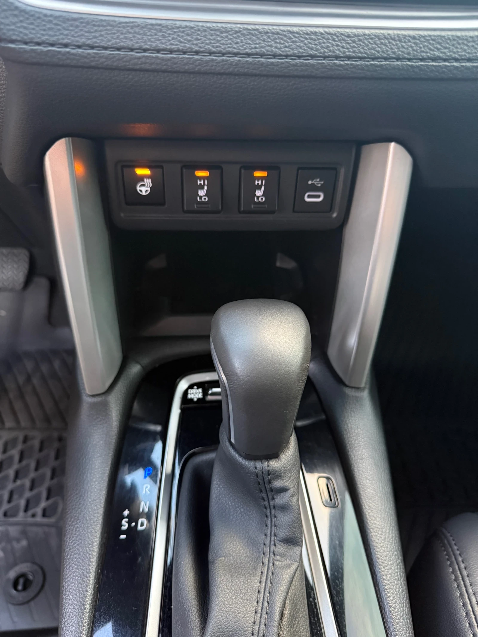 Toyota Corolla Cross Corolla Cross 2.0 hybrid XSE 4x4, снимка 10 - Автомобили и джипове - 54875269