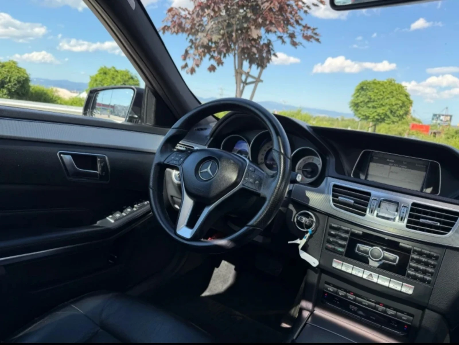 Mercedes-Benz E 220 ТОП СЪСТОНИЕ !!!, снимка 10 - Автомобили и джипове - 55157807