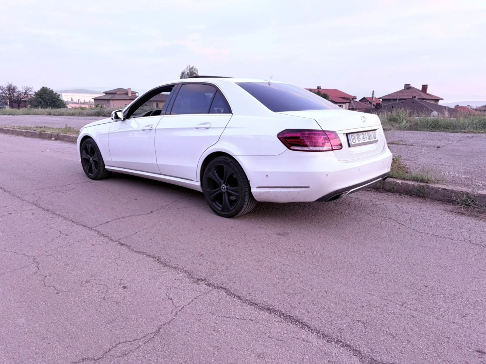 Mercedes-Benz E 220 ТОП СЪСТОНИЕ !!!, снимка 2 - Автомобили и джипове - 55157807
