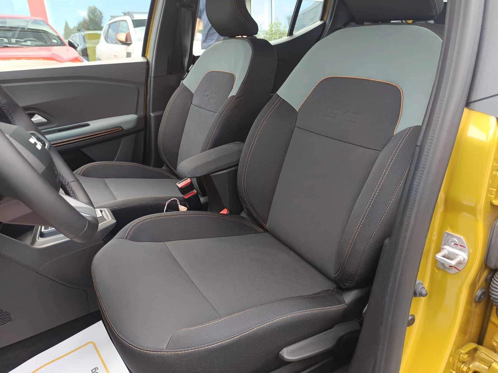 Dacia Sandero 1.2 ЕCO-G 120к.с., снимка 15 - Автомобили и джипове - 55737813