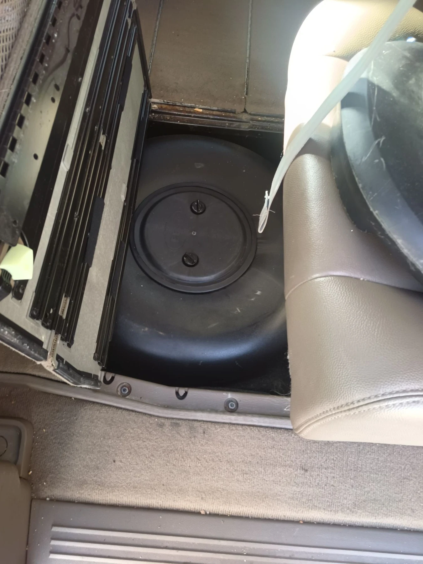 Chrysler Town and Country | Mobile.bg � ����������� 11