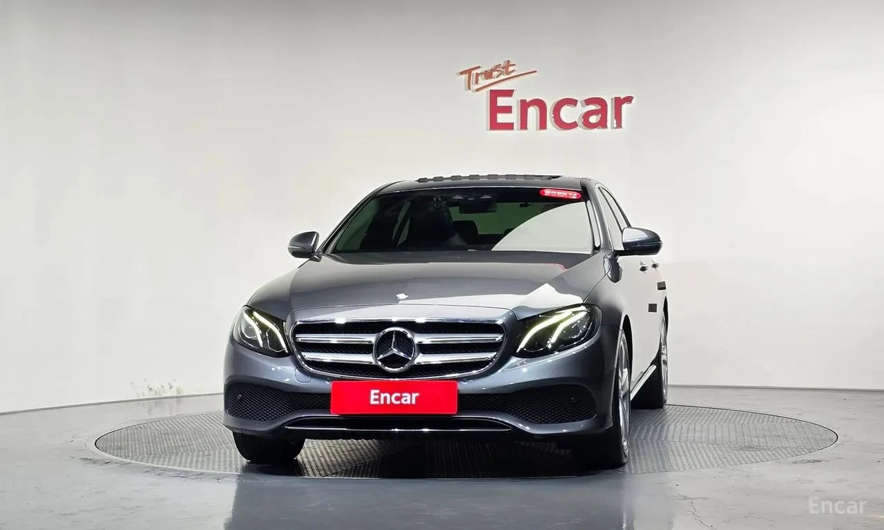 Mercedes-Benz E 200 200 Avantgarde* ПОДГРЕВ* ОБДУХВАНЕ* КАМЕРИ* , снимка 3 - Автомобили и джипове - 56005272