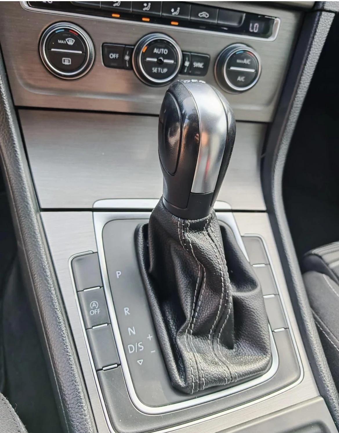 VW Golf, снимка 7 - Автомобили и джипове - 56109199