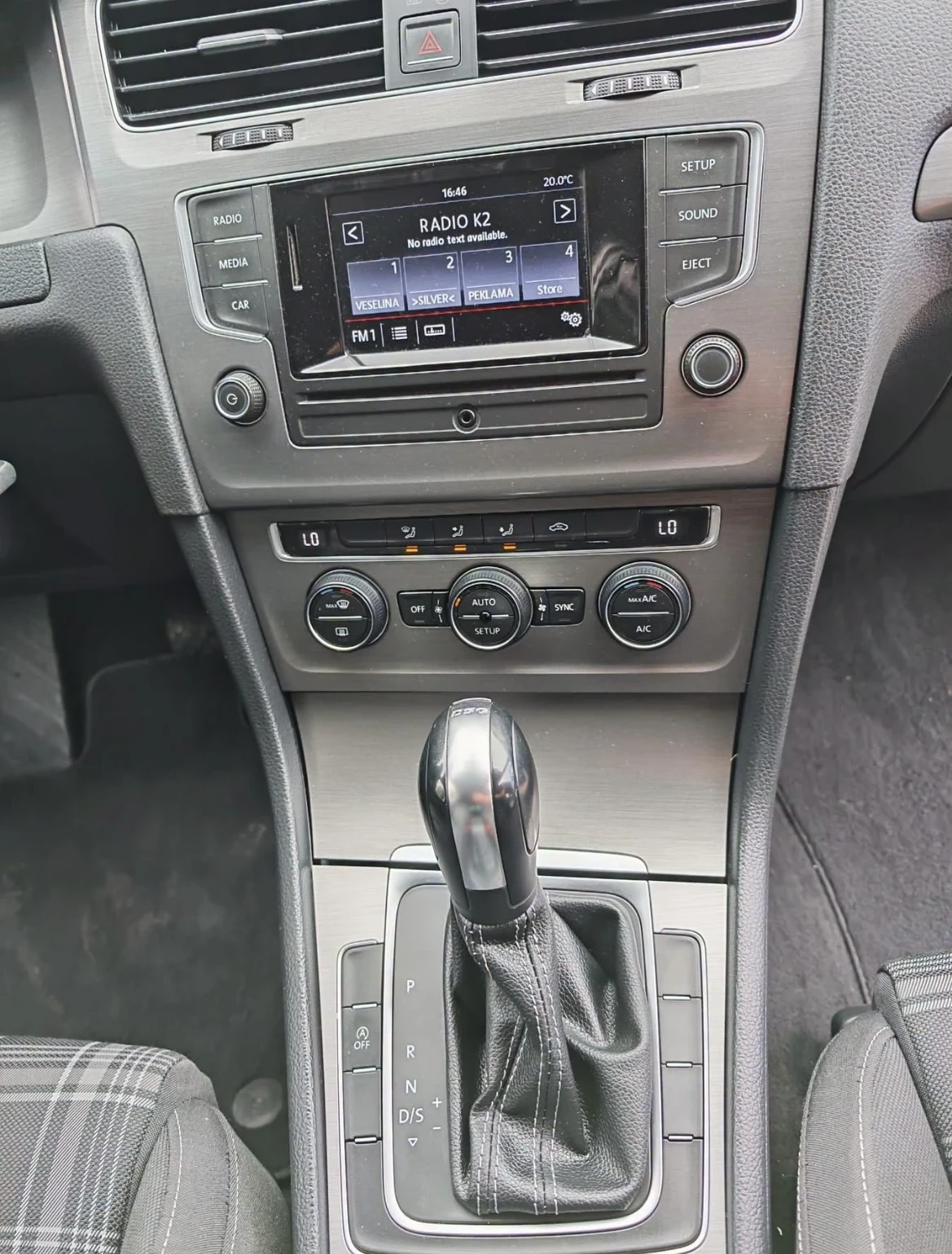 VW Golf, снимка 8 - Автомобили и джипове - 56109199