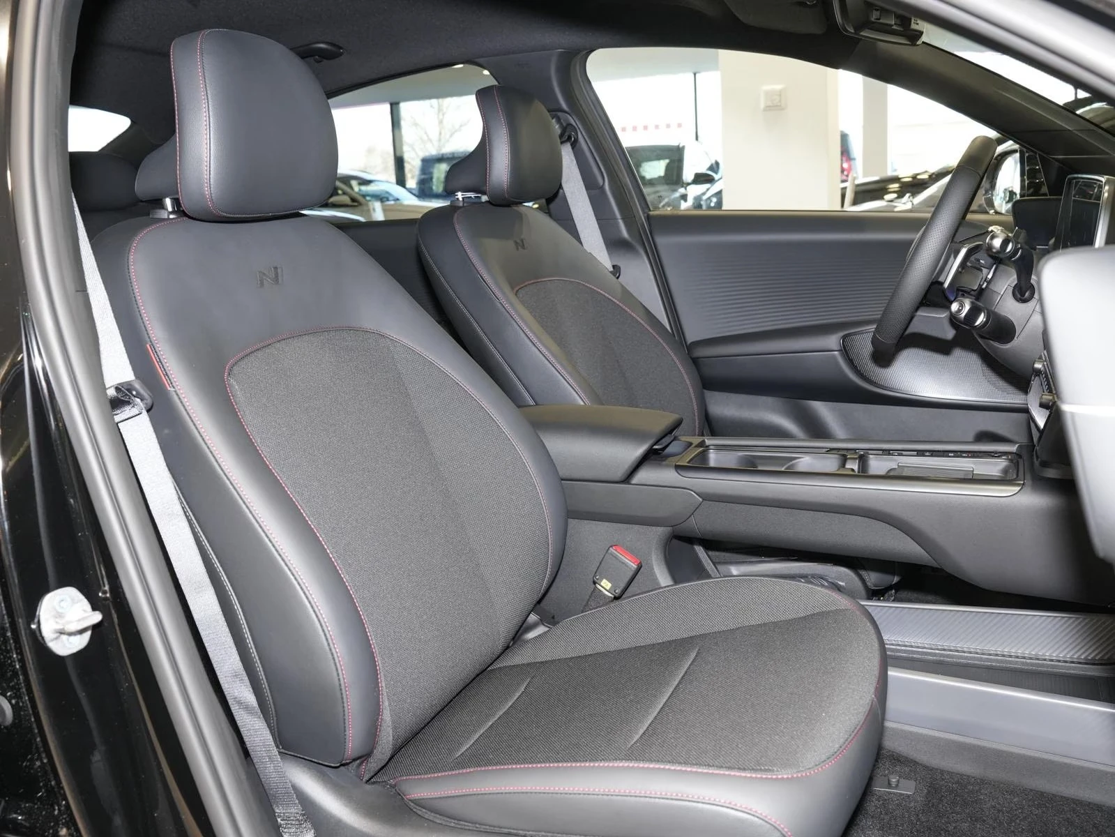 Hyundai Ioniq 6 N-LINE FACELIFT 84kWh MATRIX-LED 360-CAMERA | Mobile.bg � ����������� 15