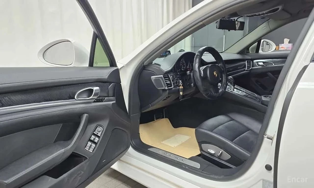 Porsche Panamera, снимка 10 - Автомобили и джипове - 56738048