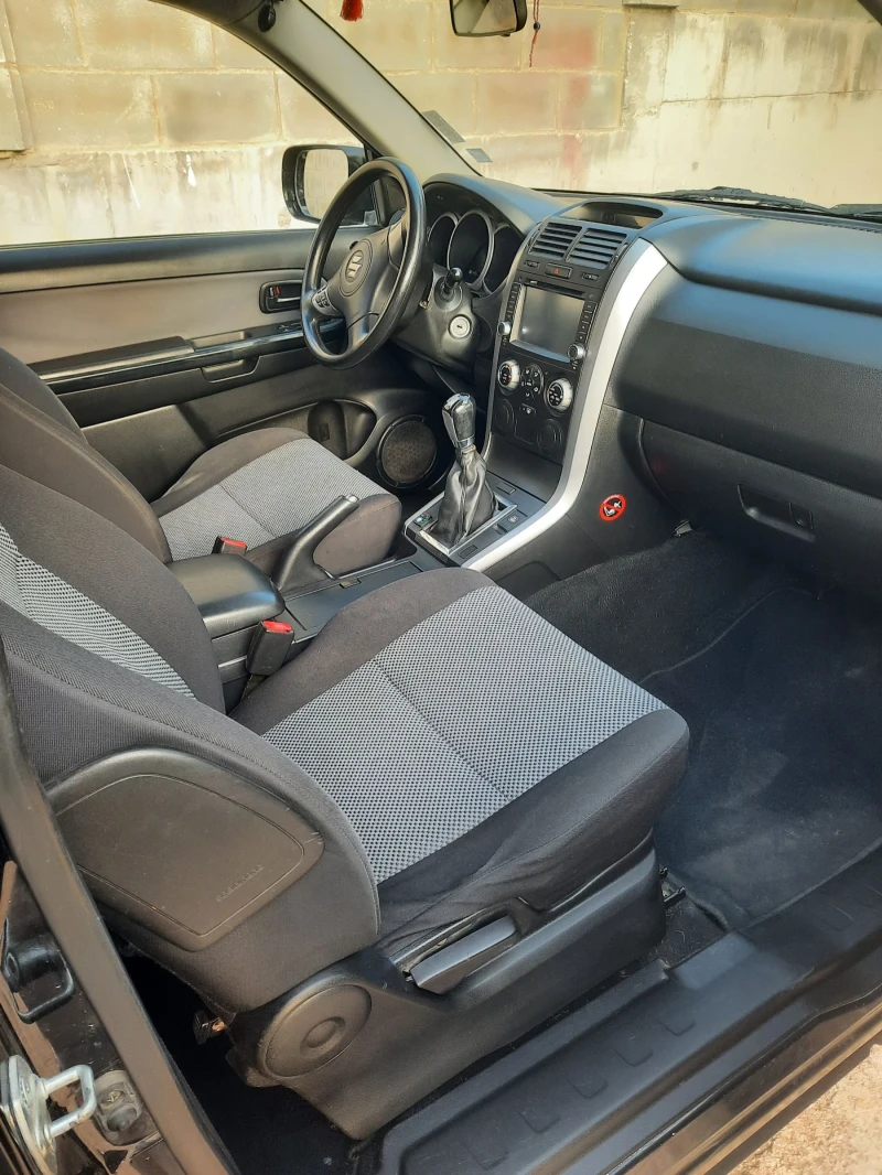 Suzuki Grand vitara 1.6i 16V, снимка 4 - Автомобили и джипове - 49015877