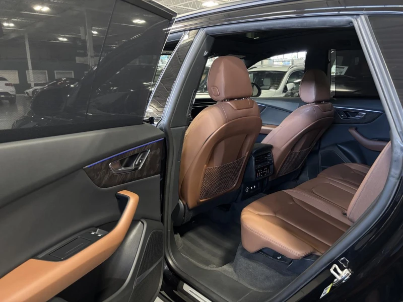 Audi Q8 TECHNIK* S-LINE* HEADUP* 360* B&0* PANO* AMBIENT* , снимка 13 - Автомобили и джипове - 52212033