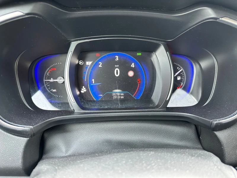 Renault Koleos 2.0dci, снимка 9 - Автомобили и джипове - 52946748