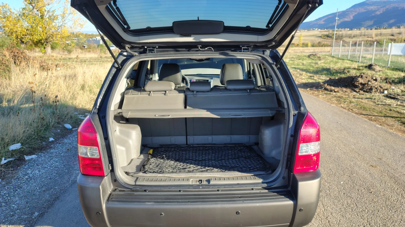 Hyundai Tucson 2.0TD 4x4 automat - изображение 5