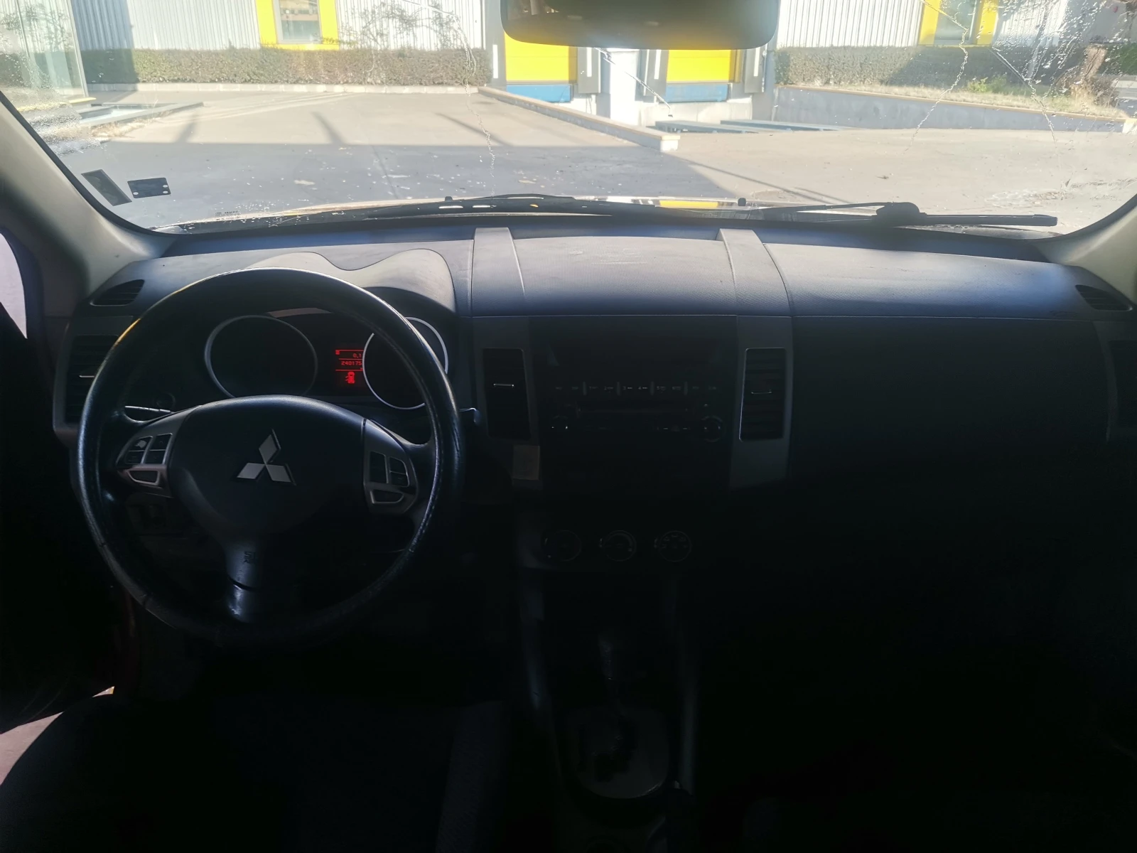 Mitsubishi Outlander 2.4i, снимка 8 - Автомобили и джипове - 53946242