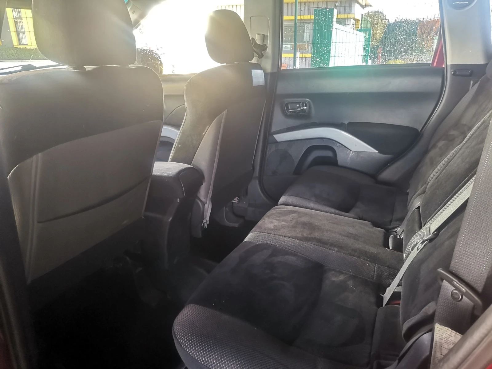 Mitsubishi Outlander 2.4i, снимка 7 - Автомобили и джипове - 53946242