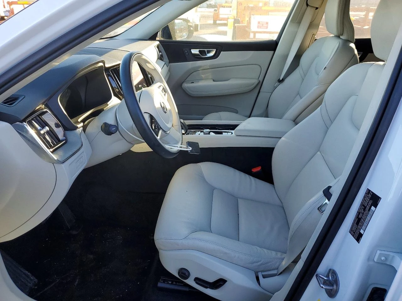 Volvo XC60 * PLUG-IN HYBRID* , снимка 7 - Автомобили и джипове - 54062135