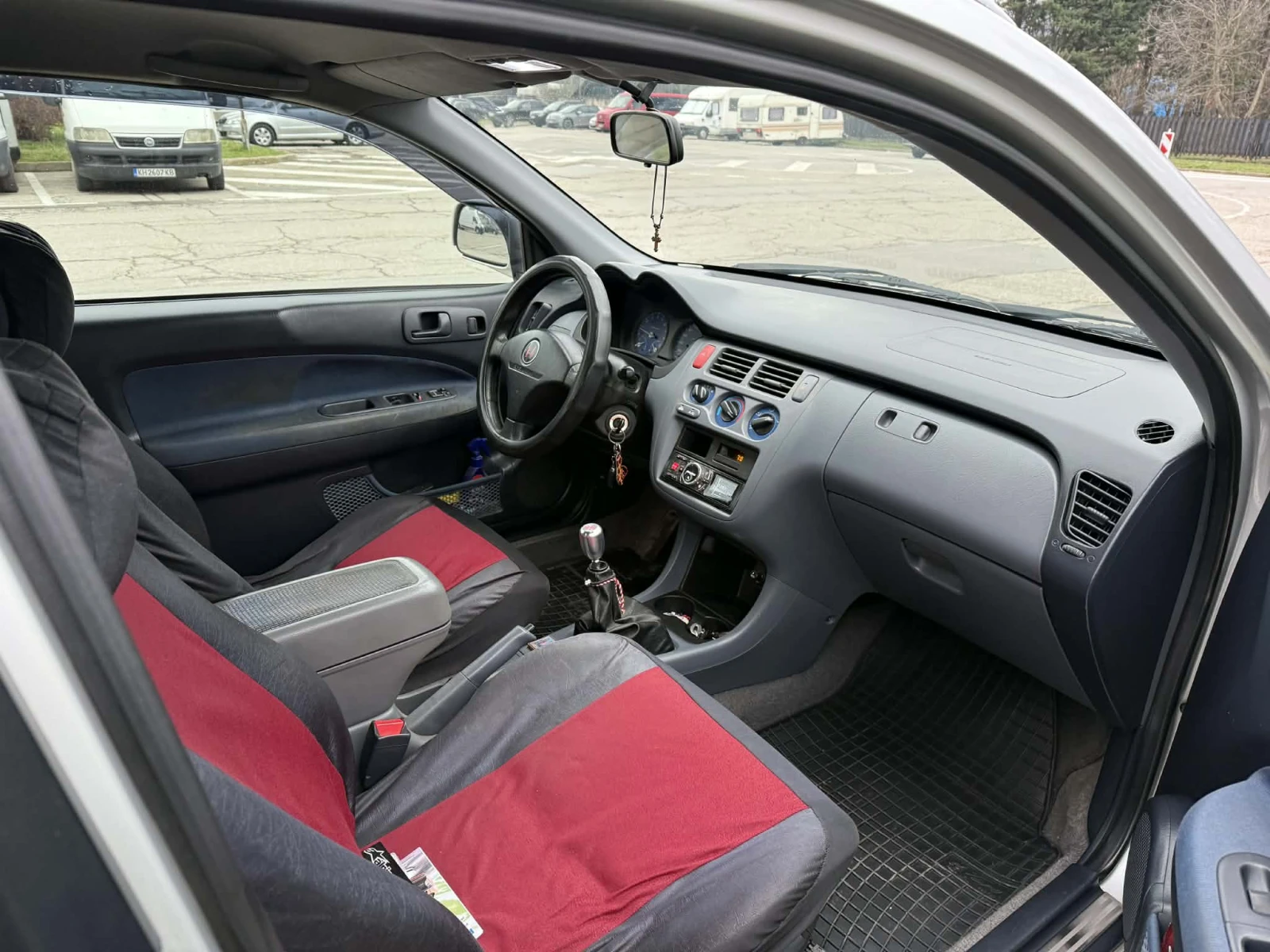 Honda Hr-v 4WD, снимка 11 - Автомобили и джипове - 54840501