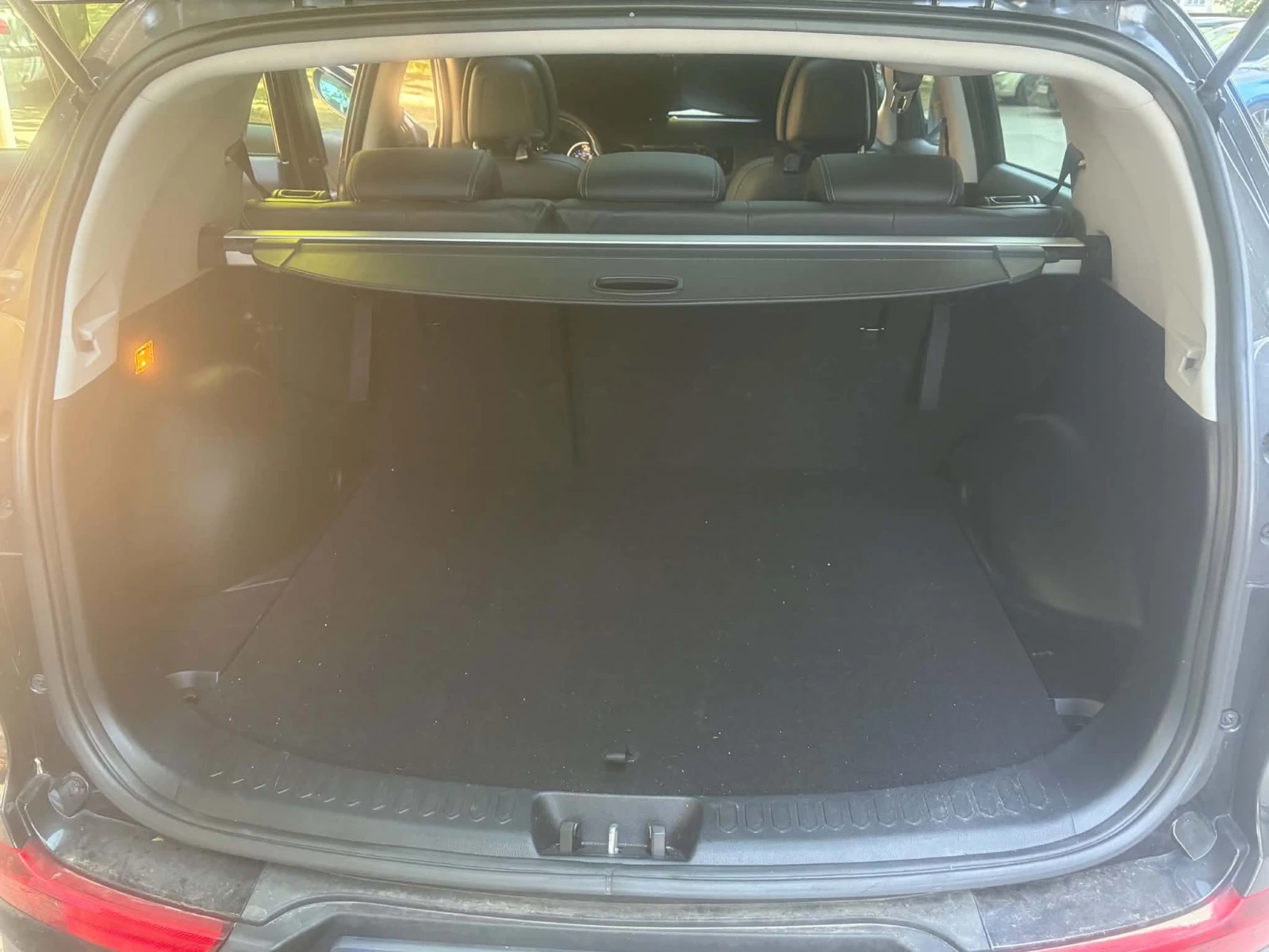 Kia Sportage, снимка 12 - Автомобили и джипове - 55248442