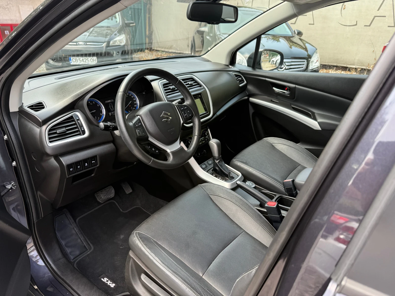 Suzuki SX4 S-Cross 1.6i Sergio Sellano Top - 4X4 - 132000kм -AВТОМАТ!, снимка 9 - Автомобили и джипове - 55873057