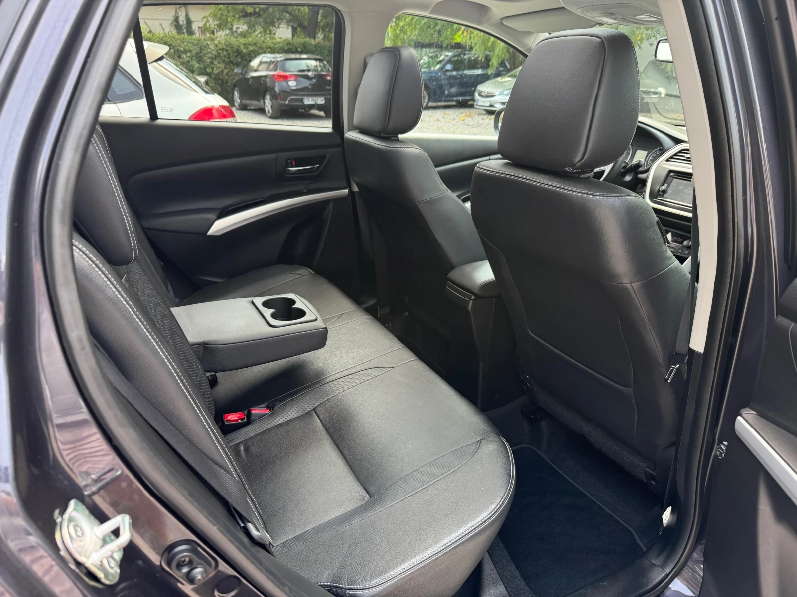 Suzuki SX4 S-Cross 1.6i Sergio Sellano Top - 4X4 - 132000kм -AВТОМАТ!, снимка 11 - Автомобили и джипове - 55873057