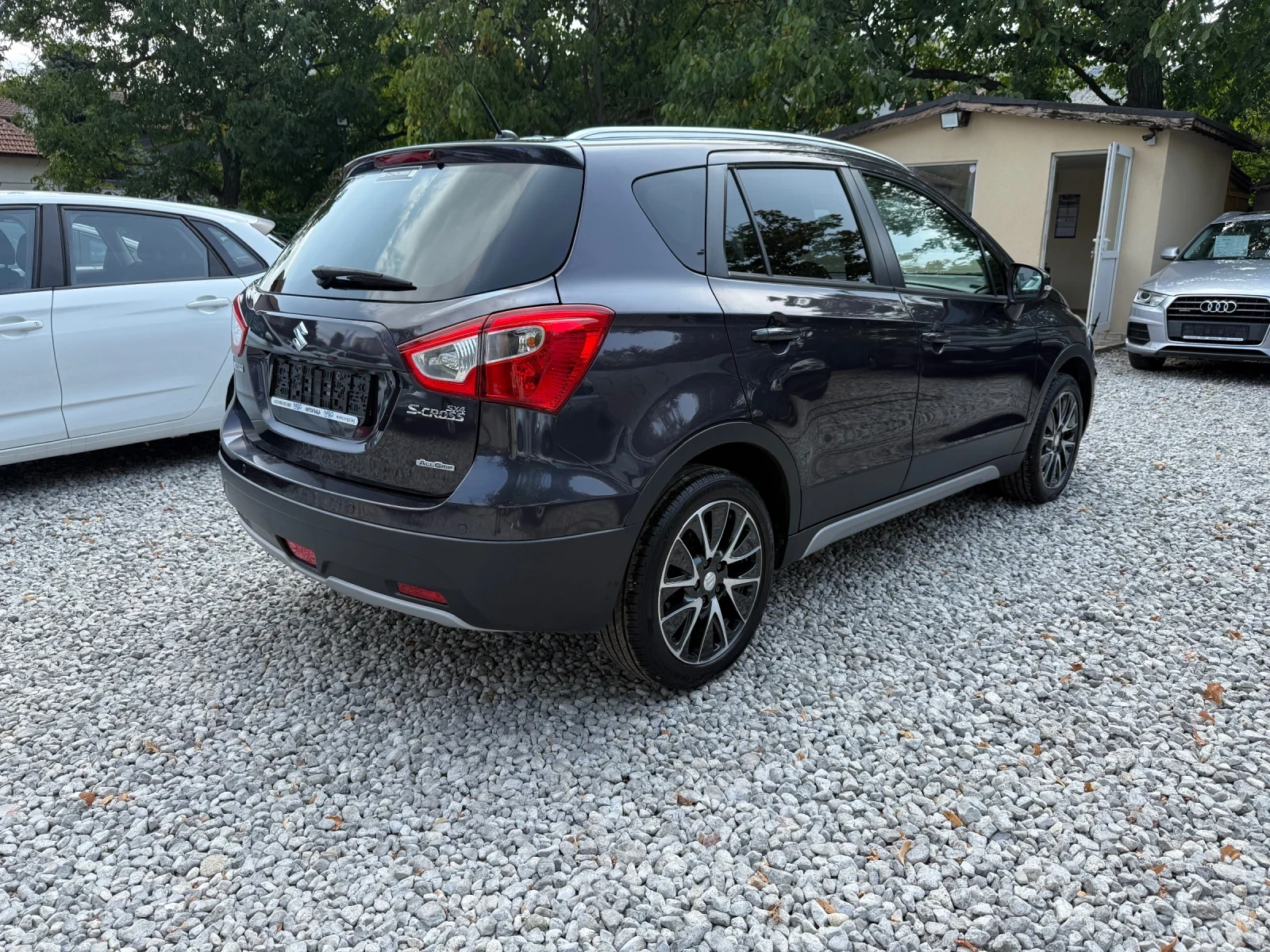 Suzuki SX4 S-Cross 1.6i Sergio Sellano Top - 4X4 - 132000kм -AВТОМАТ!, снимка 4 - Автомобили и джипове - 55873057