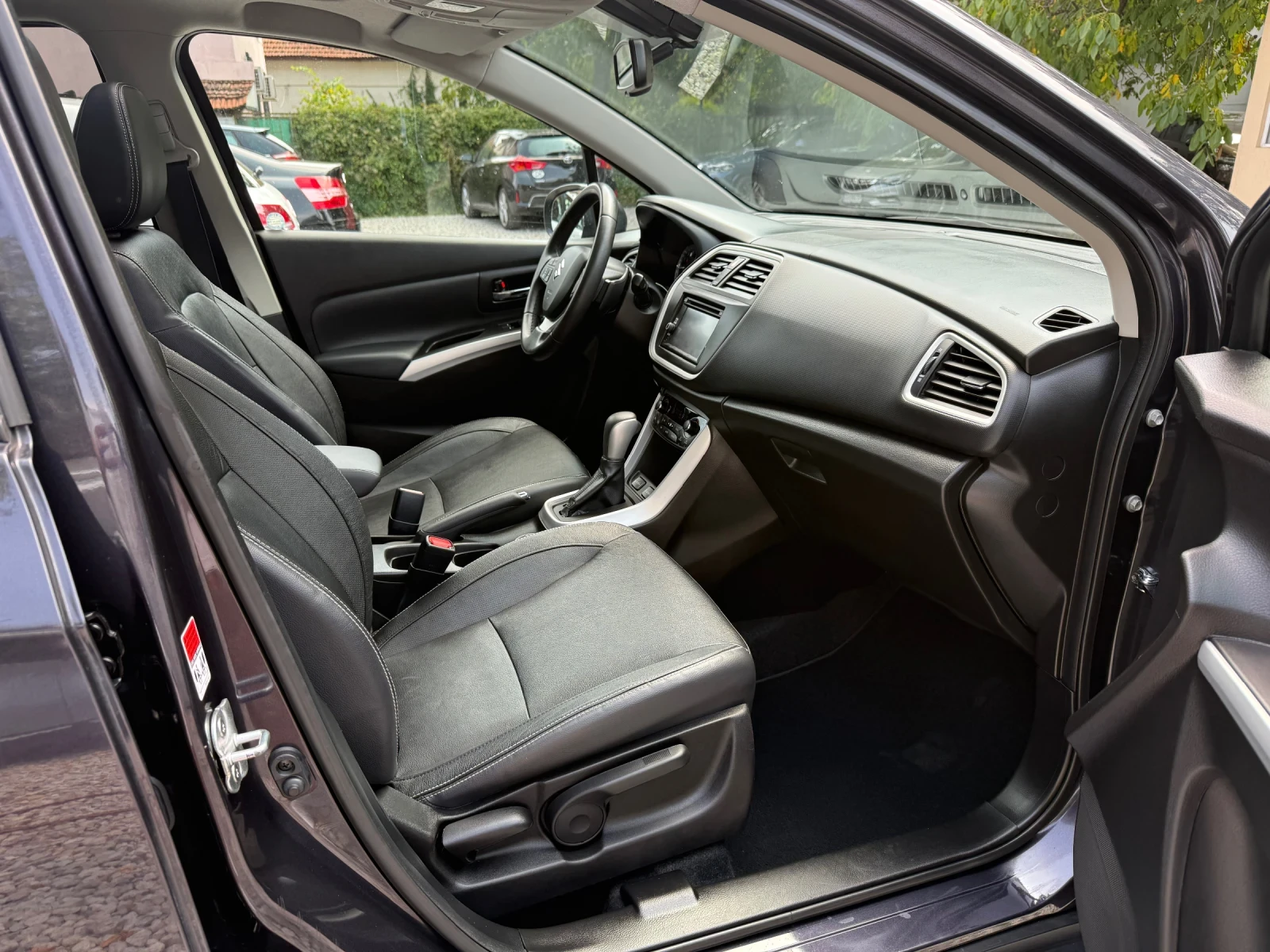 Suzuki SX4 S-Cross 1.6i Sergio Sellano Top - 4X4 - 132000kм -AВТОМАТ!, снимка 13 - Автомобили и джипове - 55873057