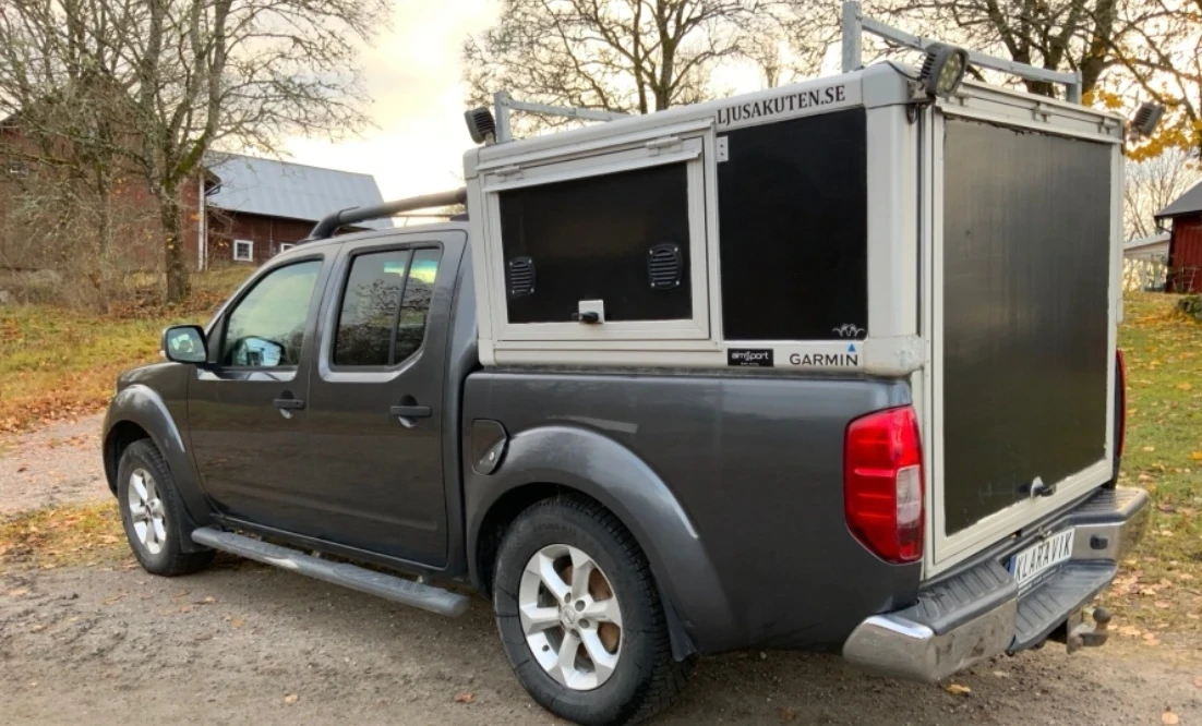Nissan Navara Пикап , снимка 3 - Автомобили и джипове - 56084975