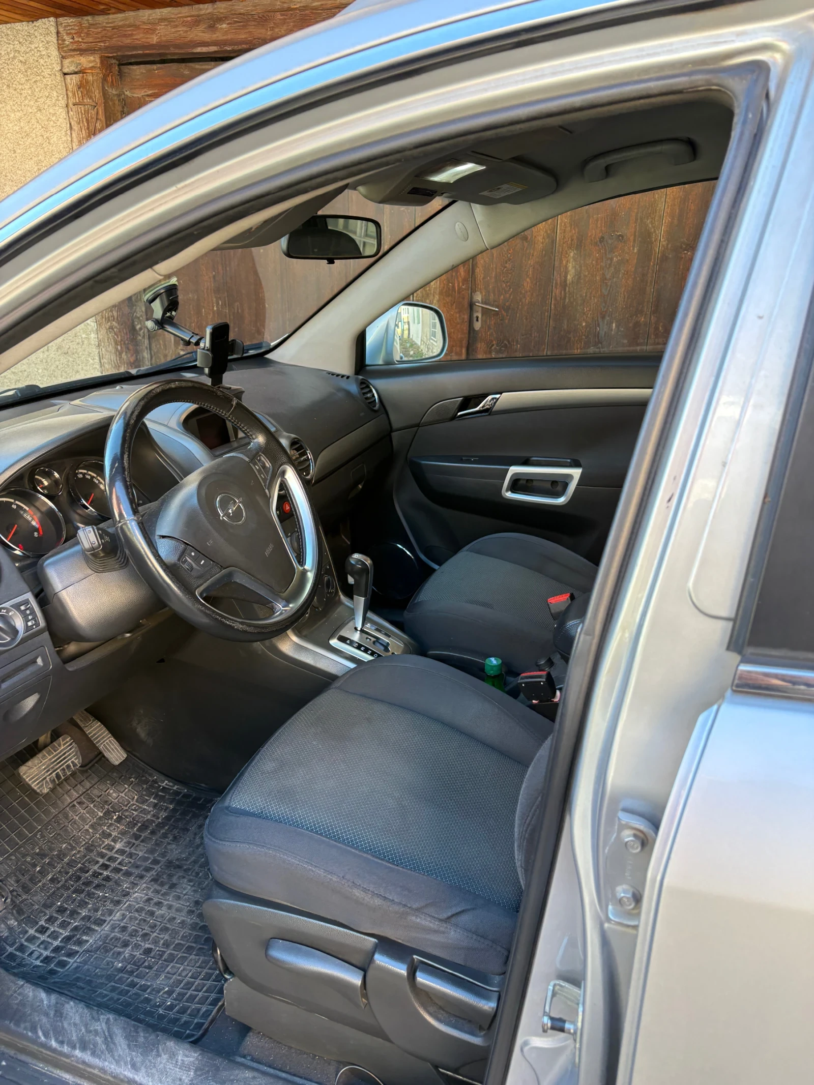 Opel Antara, снимка 4 - Автомобили и джипове - 56670763