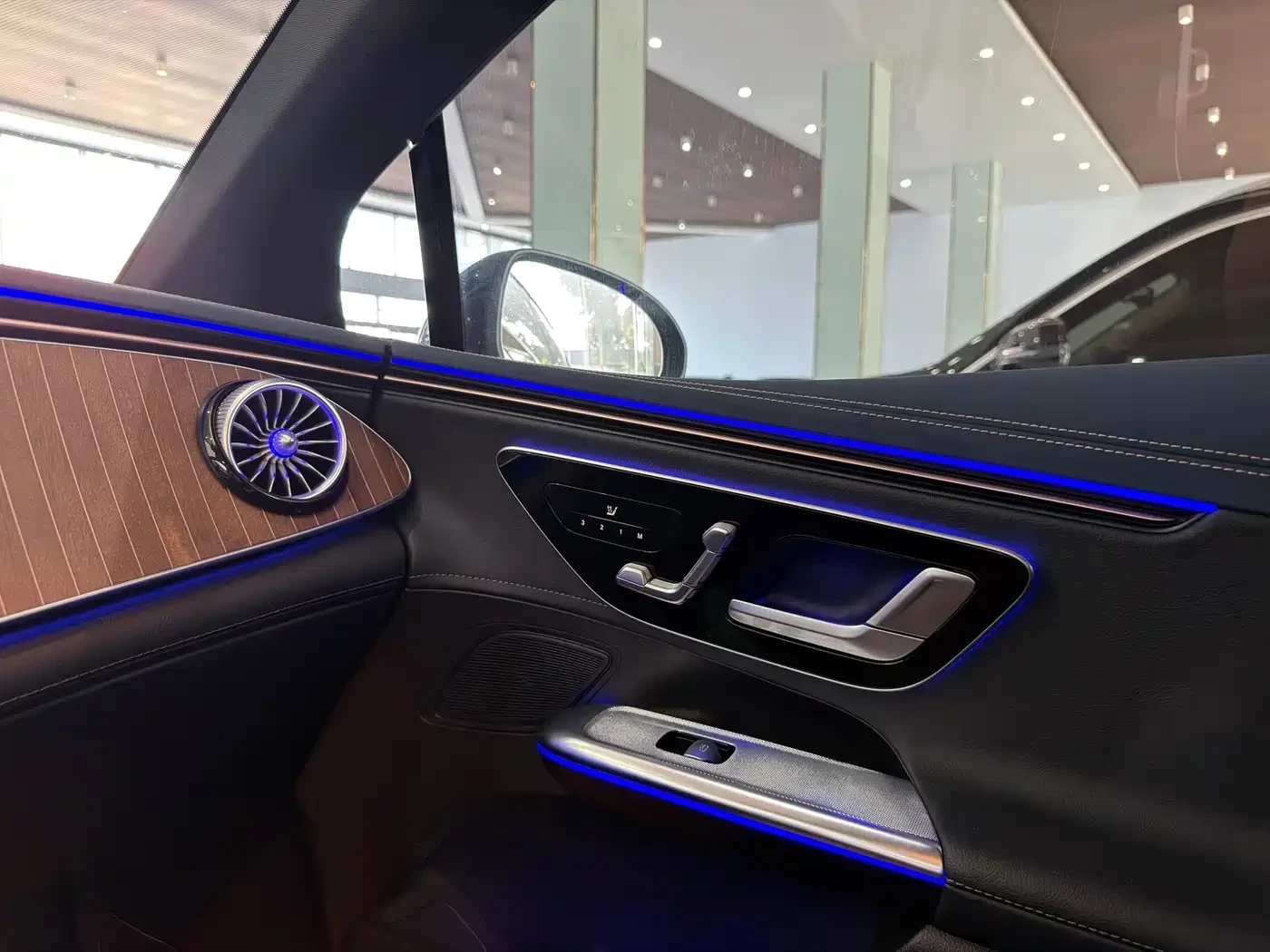 Mercedes-Benz EQE 350 Pioneer Edition | 360 ������ | �������� |  | Mobile.bg � ����������� 14