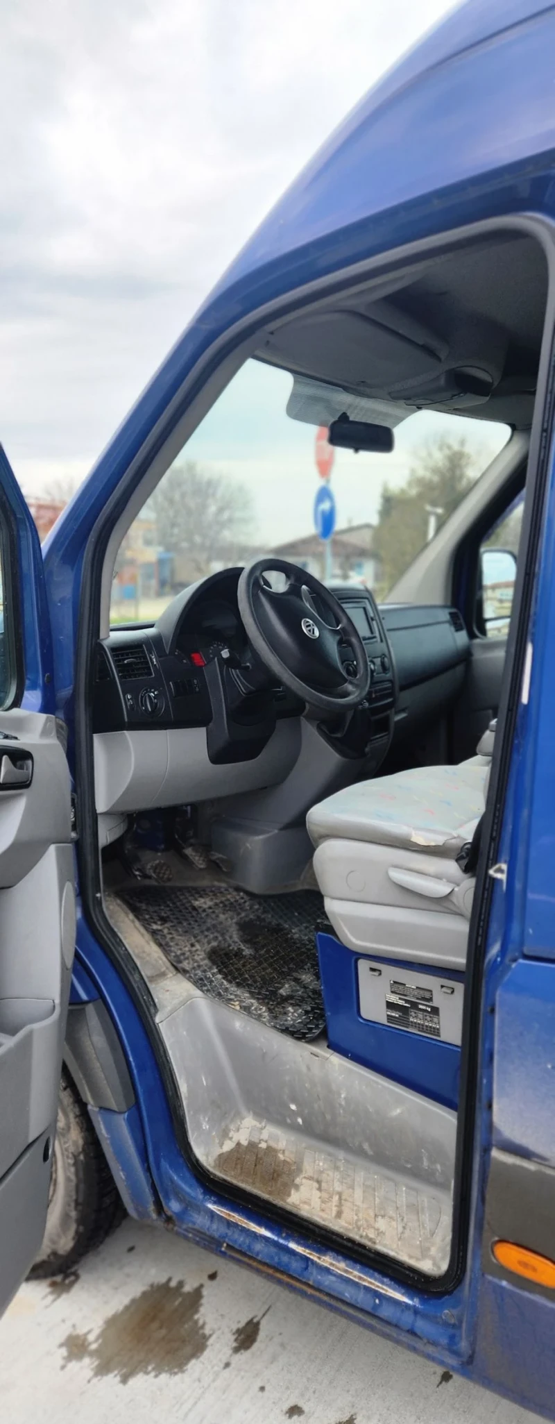 VW Crafter, снимка 11 - Бусове и автобуси - 53054227
