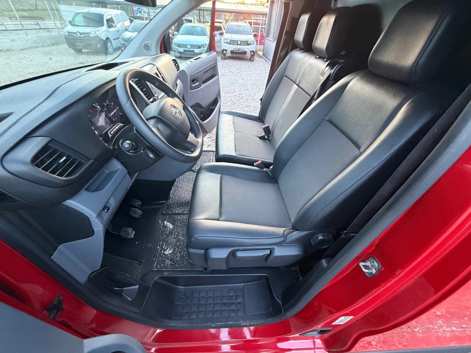 Opel Vivaro 2.0DIESEL* MAXI* 02.02.2020* EVRO6, снимка 13 - Бусове и автобуси - 54163131